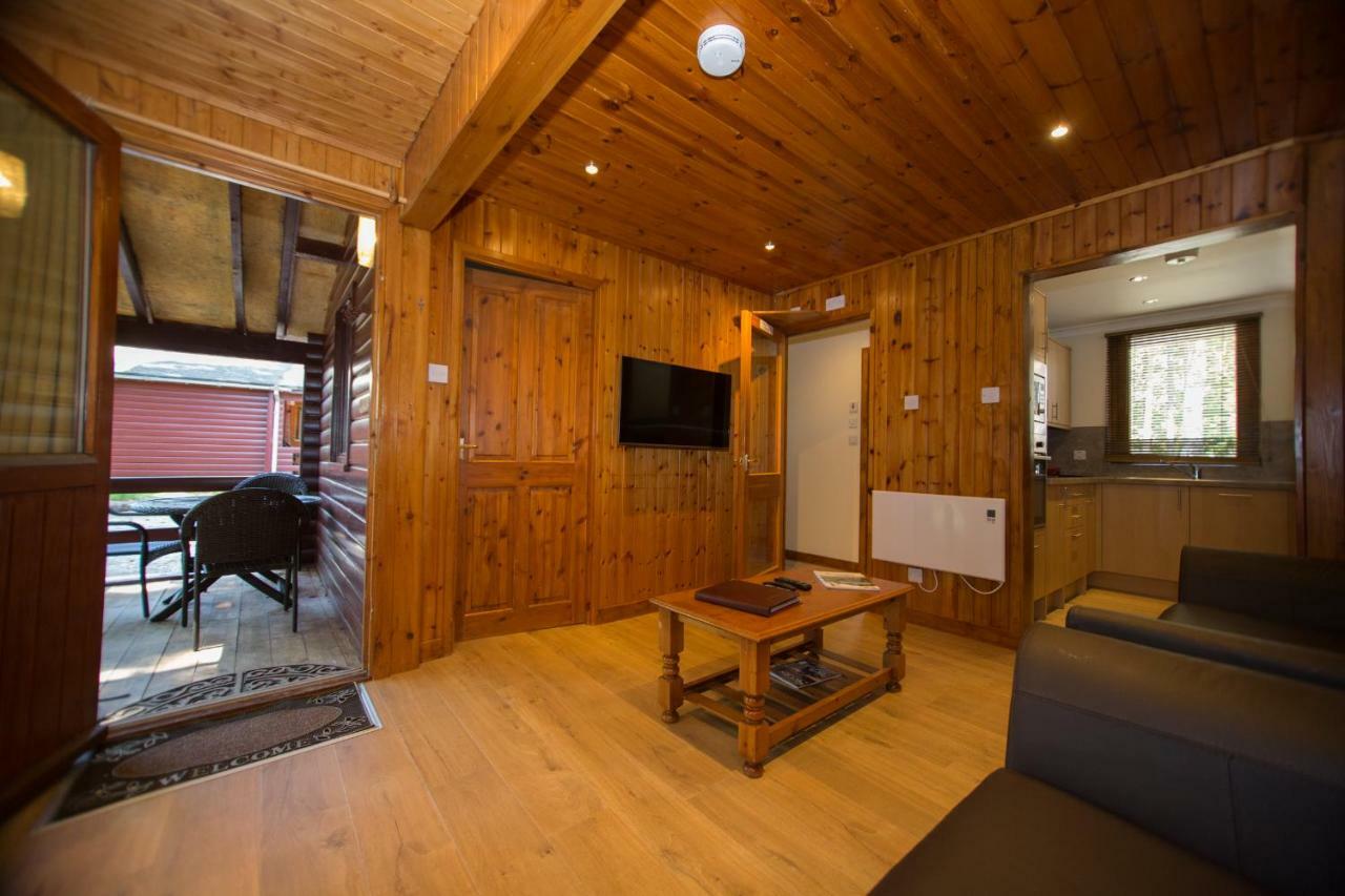 Invercauld Lodges Баллатер Экстерьер фото